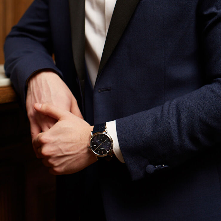 Emporio Armani Swiss Made ARS3011 Erkek Kol Saati